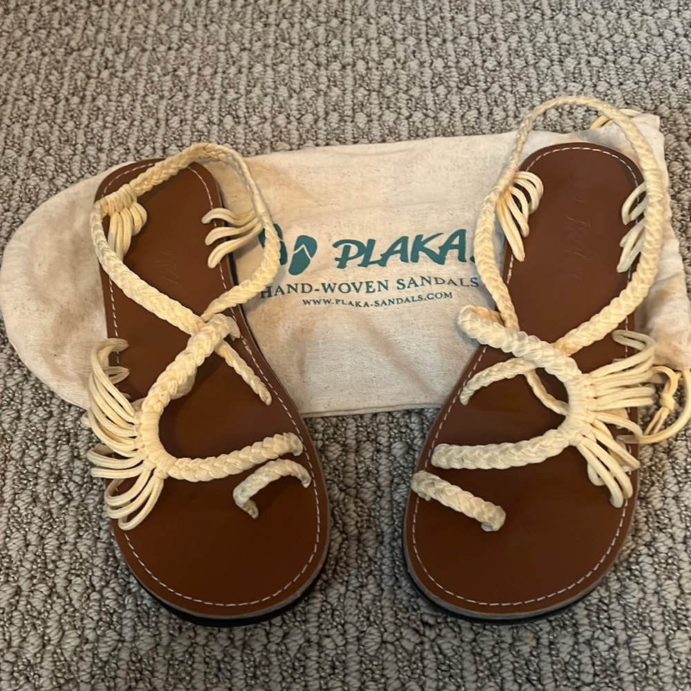 Plaka Palm Leaf woven sandals